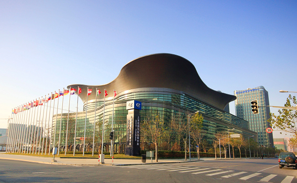 河畔明珠—上海跨国采购会展中心