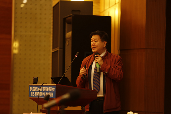 北京大学人民医院心内科教授、主任医师郭继鸿作心脏猝死预防的精彩演讲